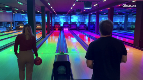 Strike! Bowling mit unseren Azubis bei Gleason-Pfauter in Ludwigsburg 2022